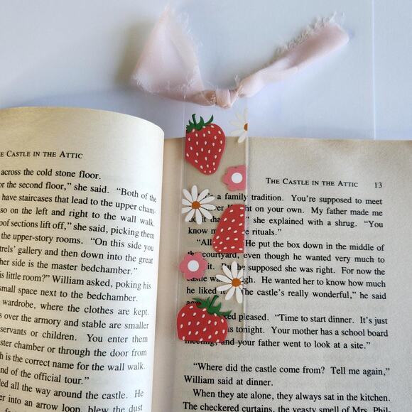 Daisy Flowers Strawberries Berry Bookmark Clear Acrylic Coquette Bookish Gift - Picture 1 of 9